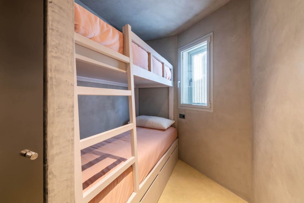 2 soverom Hus til salgs i Puerto de Alcudia med svømmebasseng garasje - € 1 100 000 (Ref: 8791788)