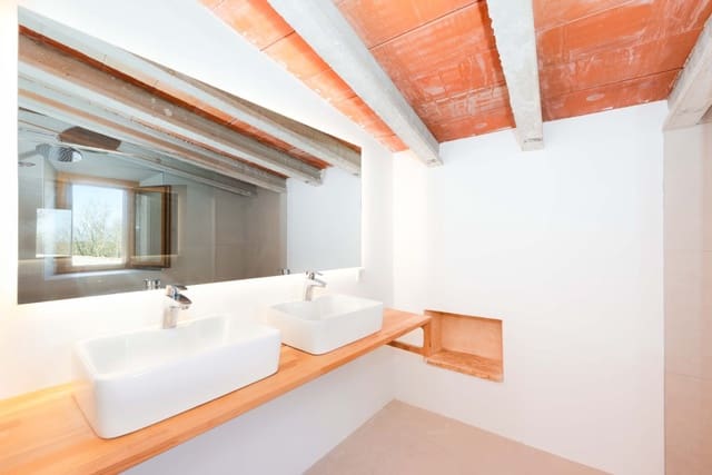 5 makuuhuone Maalaistalo myytävänä paikassa Ariany mukana uima-altaan - 2 390 000 € (Ref: 8791789)