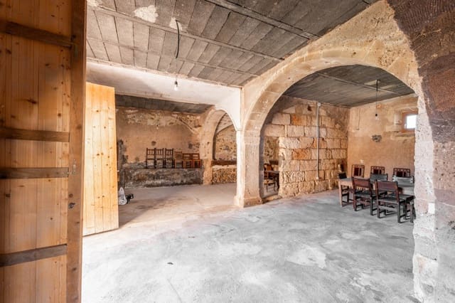 5 makuuhuone Maalaistalo myytävänä paikassa Ariany mukana uima-altaan - 2 390 000 € (Ref: 8791789)