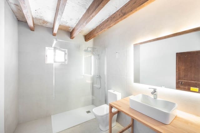 5 makuuhuone Maalaistalo myytävänä paikassa Ariany mukana uima-altaan - 2 390 000 € (Ref: 8791789)