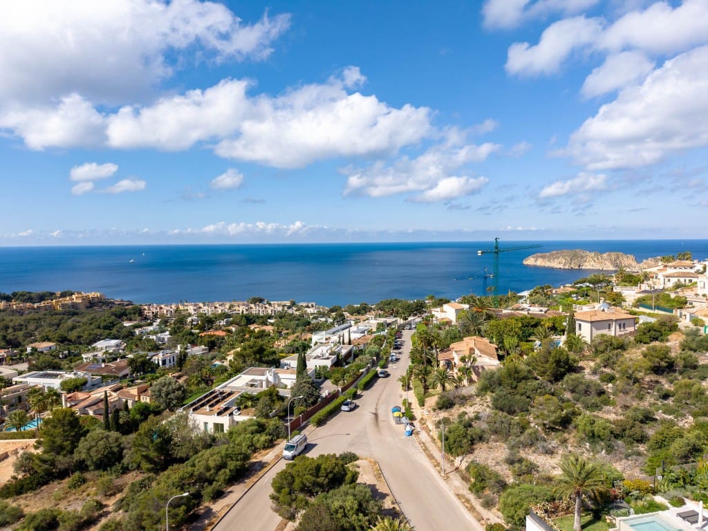 6 sypialnia Willa na sprzedaż w Santa Ponsa z basenem garażem - 2 750 000 € (Ref: 8791790)