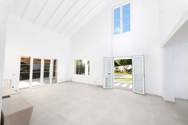 6 bedroom Villa for sale in Santa Ponsa, Calvià with pool garage - € 2,750,000 (Ref: 8791790)