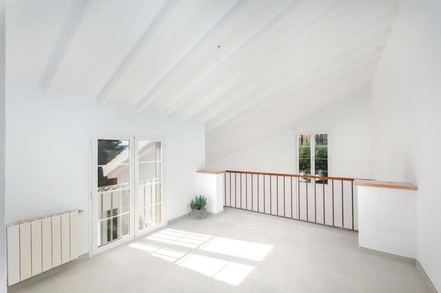 6 bedroom Villa for sale in Santa Ponsa, Calvià with pool garage - € 2,750,000 (Ref: 8791790)