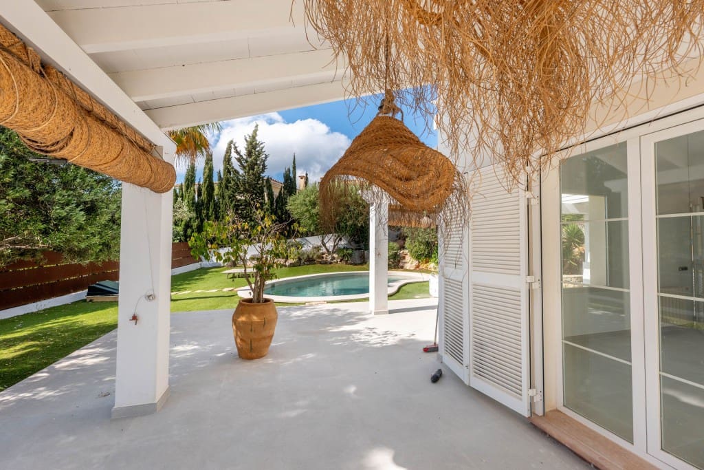 6 sypialnia Willa na sprzedaż w Santa Ponsa z basenem garażem - 2 750 000 € (Ref: 8791790)