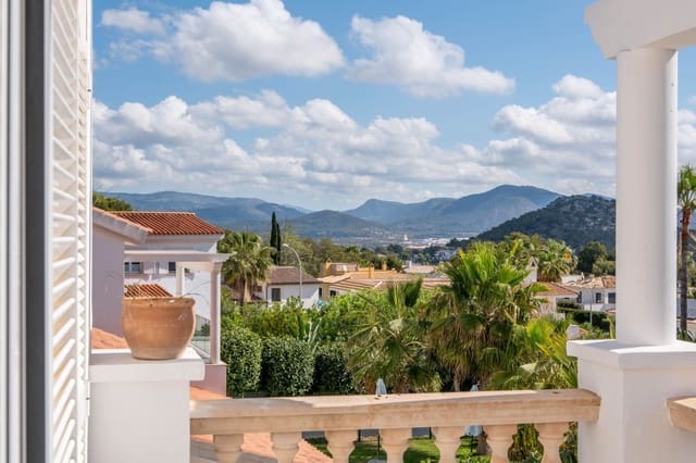 6 bedroom Villa for sale in Santa Ponsa, Calvià with pool garage - € 2,750,000 (Ref: 8791790)