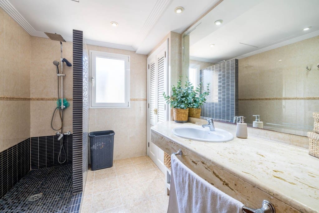 4 soveværelse Villa til salg i Ca'n Picafort med swimmingpool garage - € 1.600.000 (Ref: 8798307)