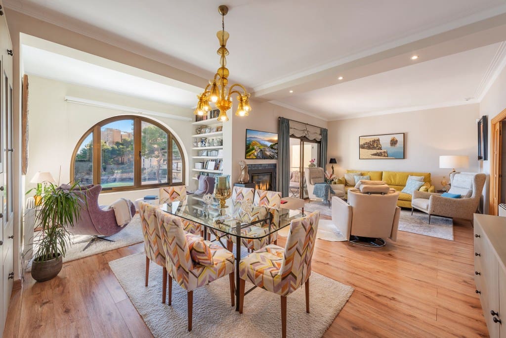 4 bedroom Penthouse for sale in Cas Catala with garage - € 2,650,000 (Ref: 8809275)