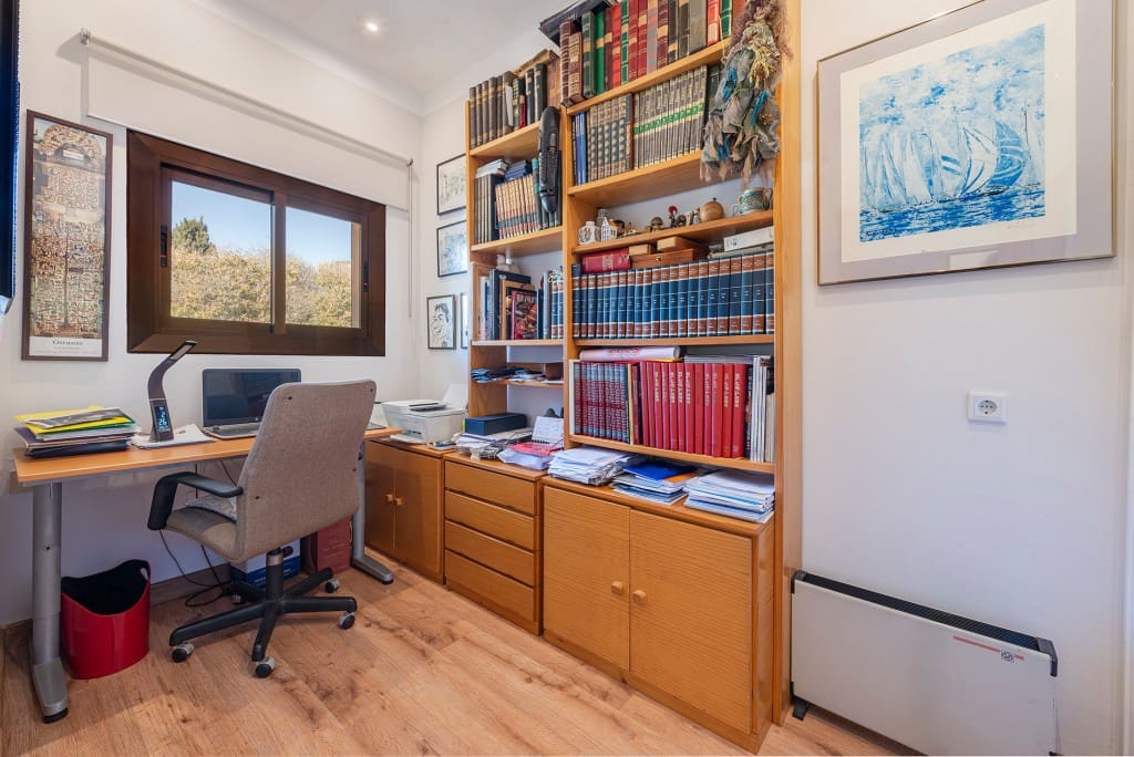 4 bedroom Penthouse for sale in Cas Catala with garage - € 2,650,000 (Ref: 8809275)