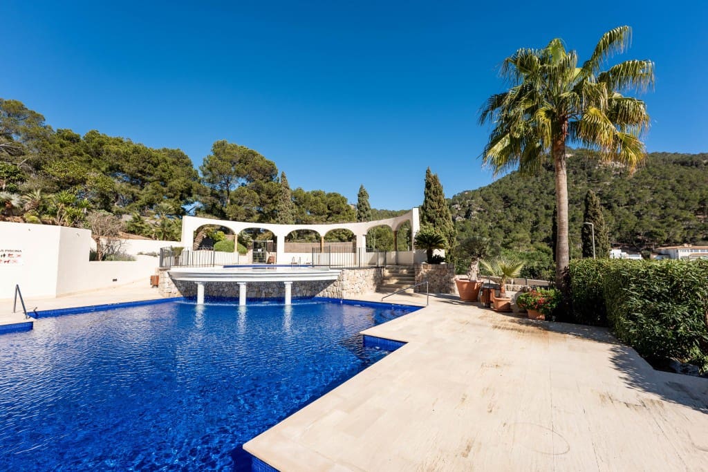 2 soverom Leilighet til salgs i Puerto de Andratx med svømmebasseng garasje - € 895 000 (Ref: 8842947)