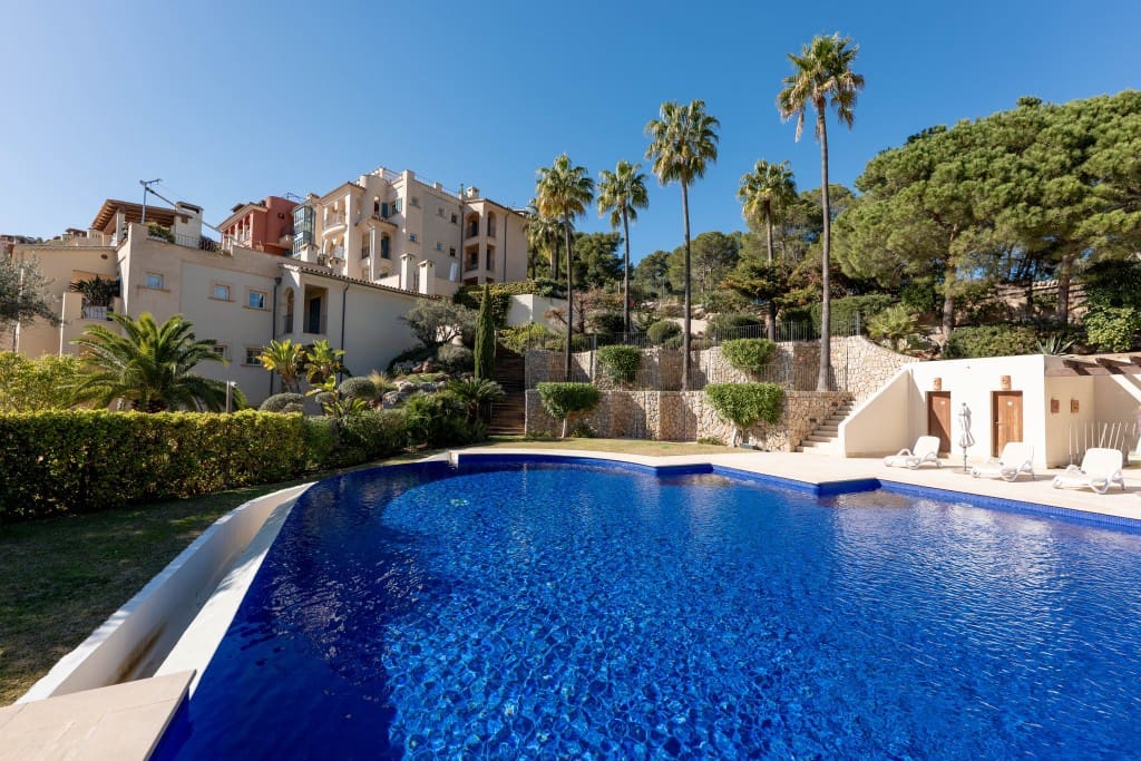 2 soverom Leilighet til salgs i Puerto de Andratx med svømmebasseng garasje - € 895 000 (Ref: 8842947)