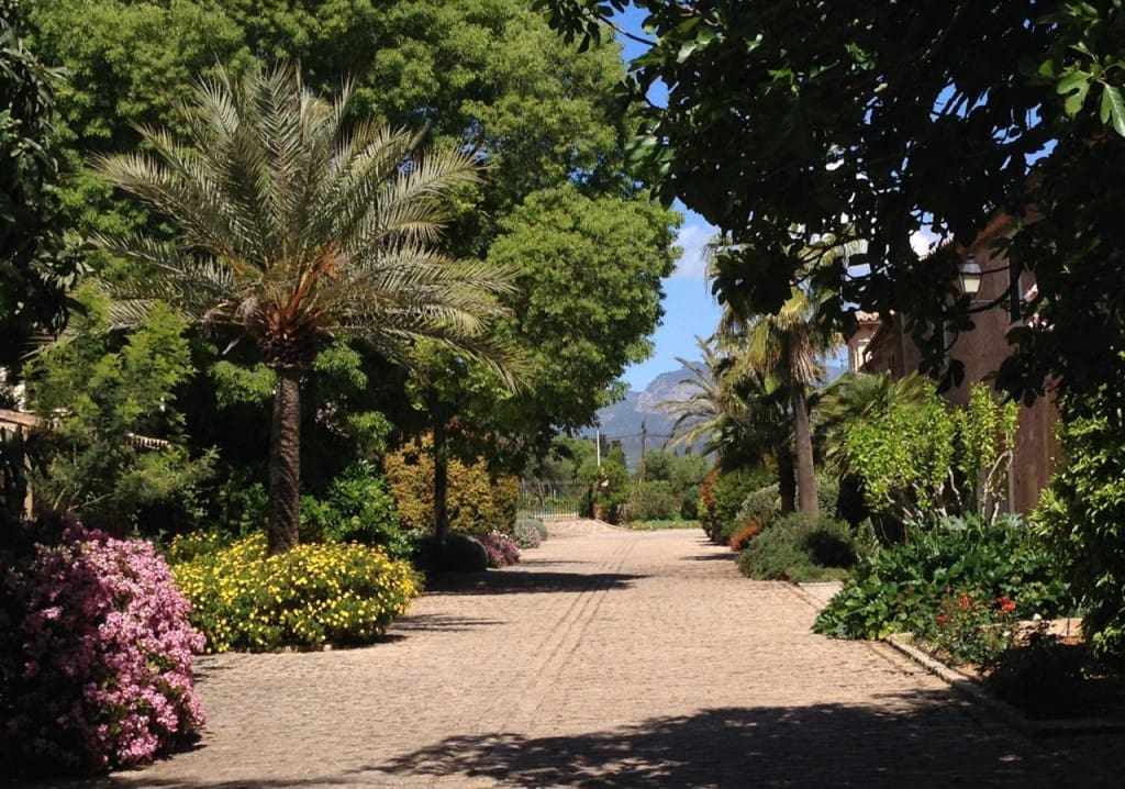 3 soveværelse Byhus til salg i Biniali med swimmingpool garage - € 617.000 (Ref: 8857089)