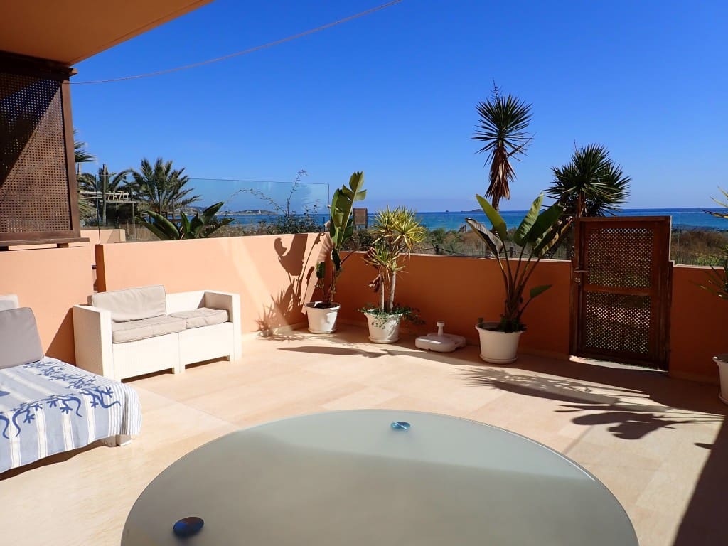 2 soveværelse Lejlighed til salg i San Jose / Sant Josep de Sa Talaia med swimmingpool - € 790.000 (Ref: 8866889)