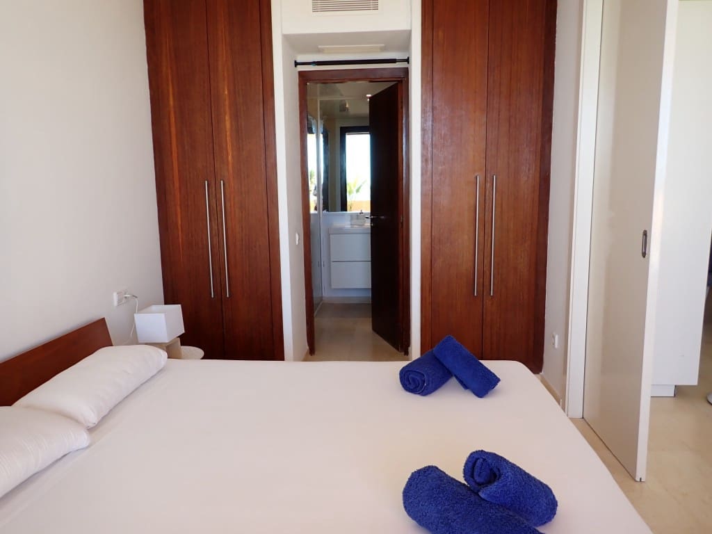 2 soveværelse Lejlighed til salg i San Jose / Sant Josep de Sa Talaia med swimmingpool - € 790.000 (Ref: 8866889)