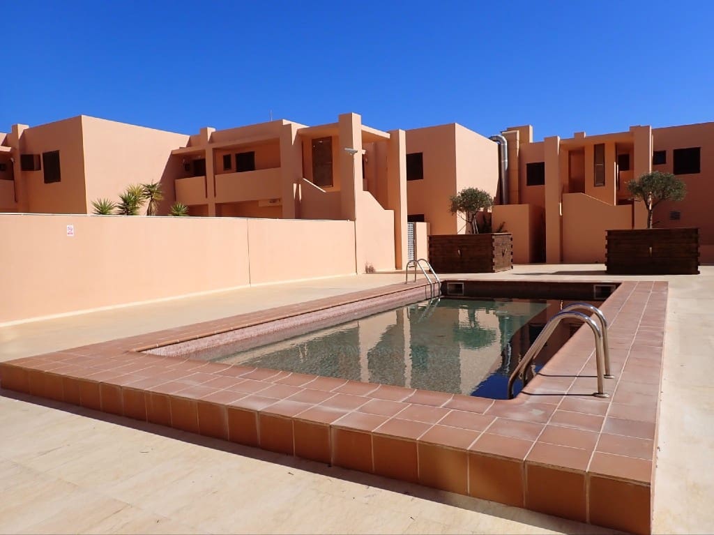 2 soveværelse Lejlighed til salg i San Jose / Sant Josep de Sa Talaia med swimmingpool - € 790.000 (Ref: 8866889)