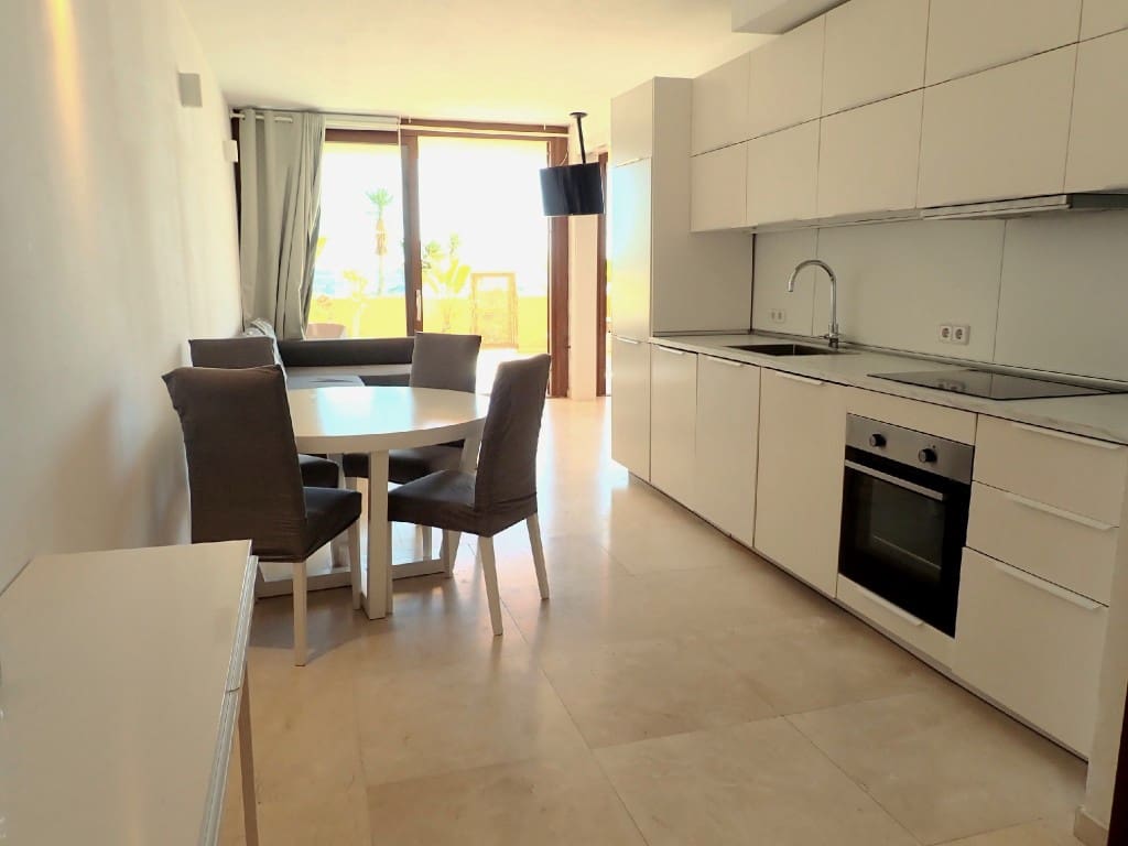 2 soveværelse Lejlighed til salg i San Jose / Sant Josep de Sa Talaia med swimmingpool - € 790.000 (Ref: 8866889)