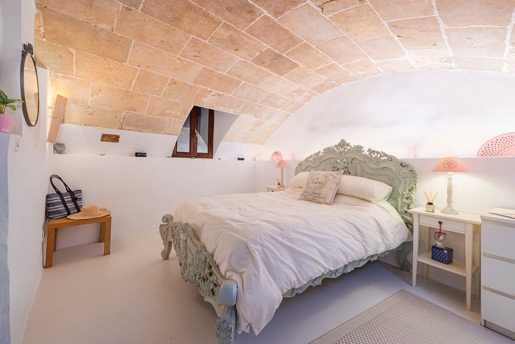 2 bedroom Apartment for sale in Palma de Mallorca - € 1,200,000 (Ref: 8896202)