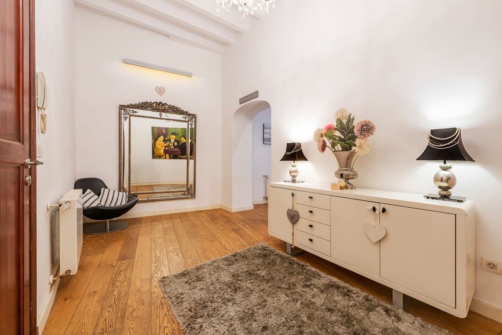 2 bedroom Apartment for sale in Palma de Mallorca - € 1,200,000 (Ref: 8896202)