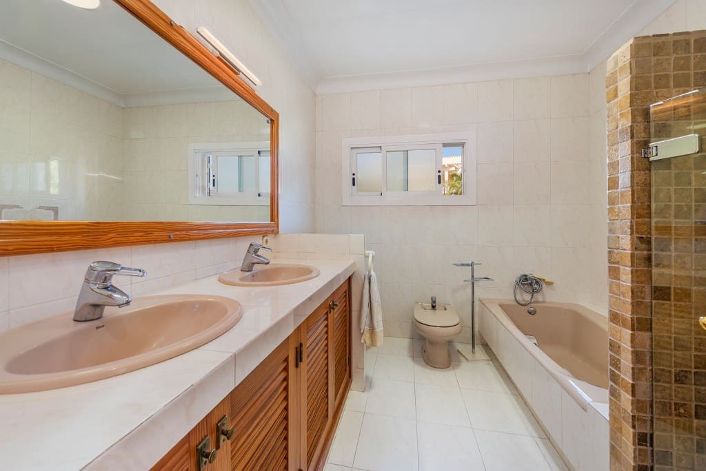 5 sovrum Villa till salu i Costa d'en Blanes med pool garage - 2 150 000 € (Ref: 8912744)