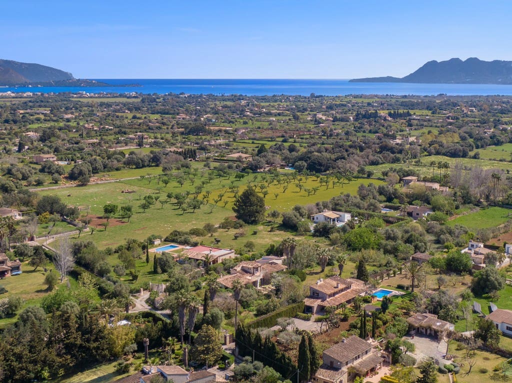 5 bedroom Finca/Country House for sale in Pollensa / Pollenca with pool - € 1,975,000 (Ref: 8928541)