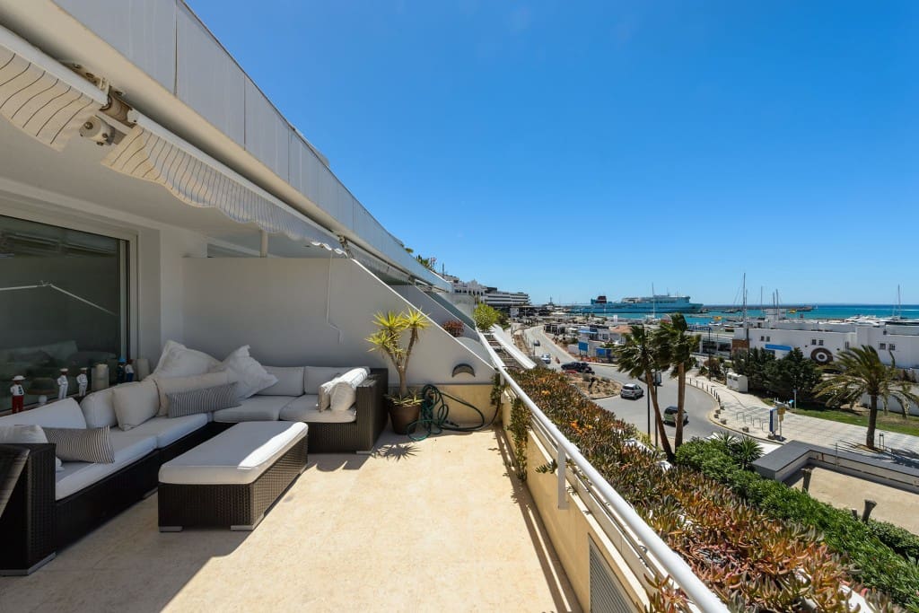 3 bedroom Apartment for sale in Ibiza / Eivissa town with pool - € 2,390,000 (Ref: 8928542)