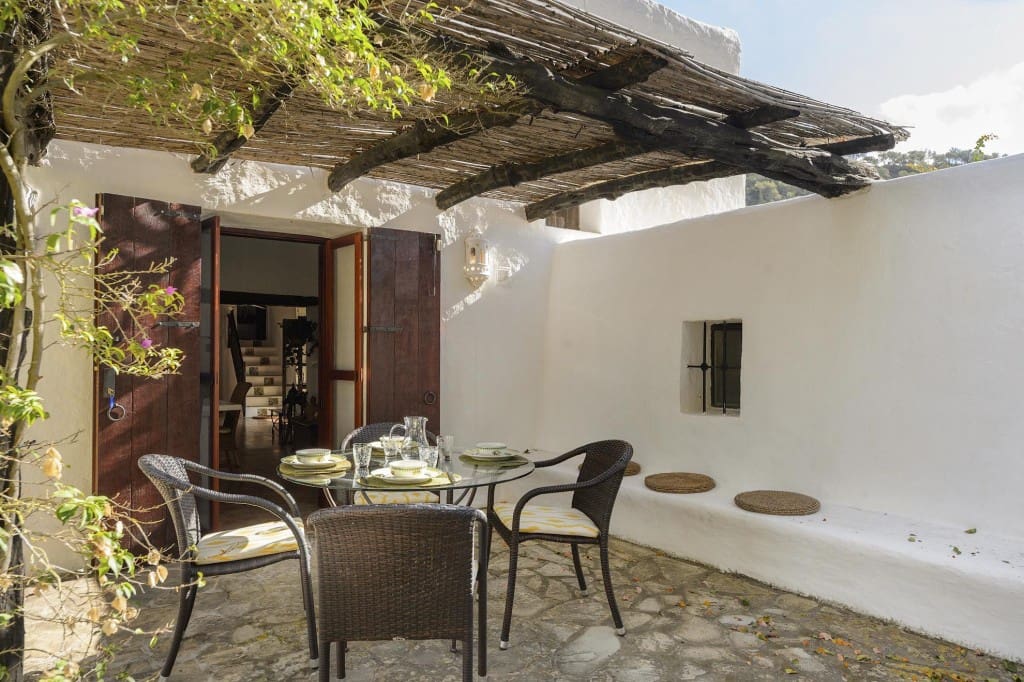 4 soveværelse Finca/Landehus til salg i San Jose / Sant Josep de Sa Talaia med swimmingpool garage - € 2.950.000 (Ref: 8928543)