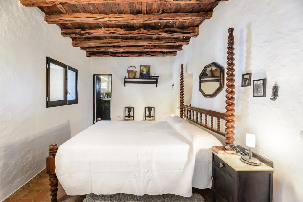 4 soveværelse Finca/Landehus til salg i San Jose / Sant Josep de Sa Talaia med swimmingpool garage - € 2.950.000 (Ref: 8928543)