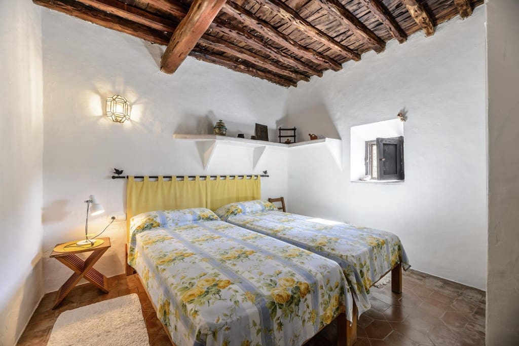 4 soveværelse Finca/Landehus til salg i San Jose / Sant Josep de Sa Talaia med swimmingpool garage - € 2.950.000 (Ref: 8928543)