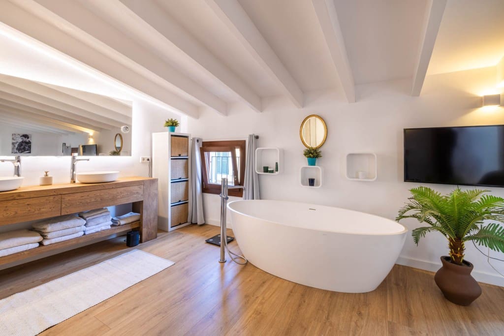 5 soveværelse Byhus til salg i Alaro med swimmingpool - € 1.425.000 (Ref: 8950422)