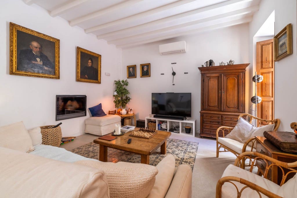 5 soveværelse Byhus til salg i Alaro med swimmingpool - € 1.425.000 (Ref: 8950422)