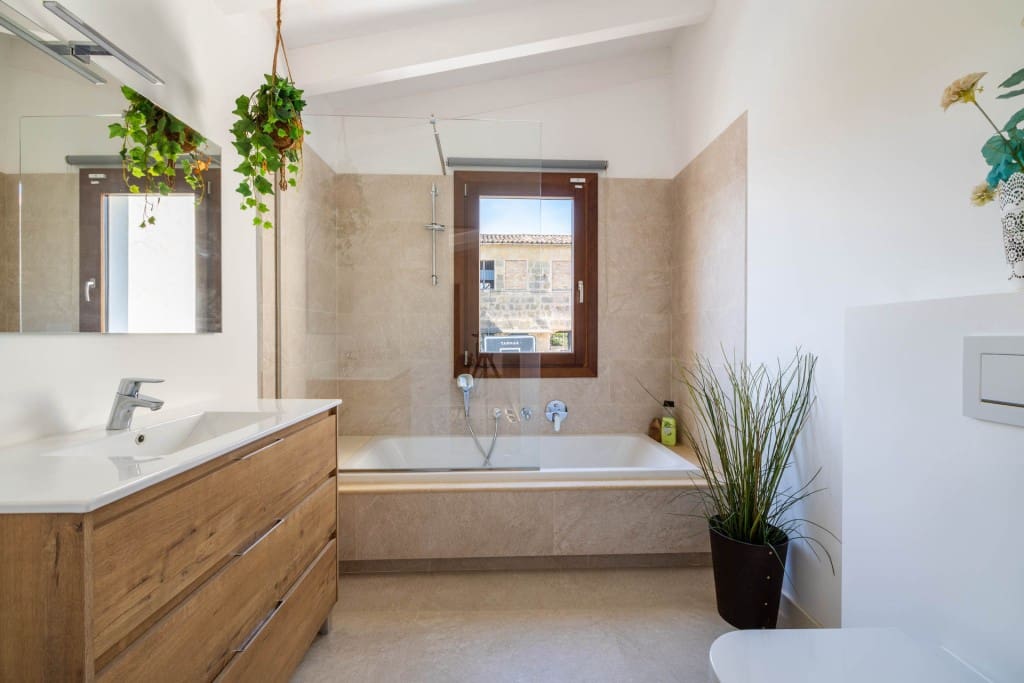 5 soveværelse Byhus til salg i Alaro med swimmingpool - € 1.425.000 (Ref: 8950422)