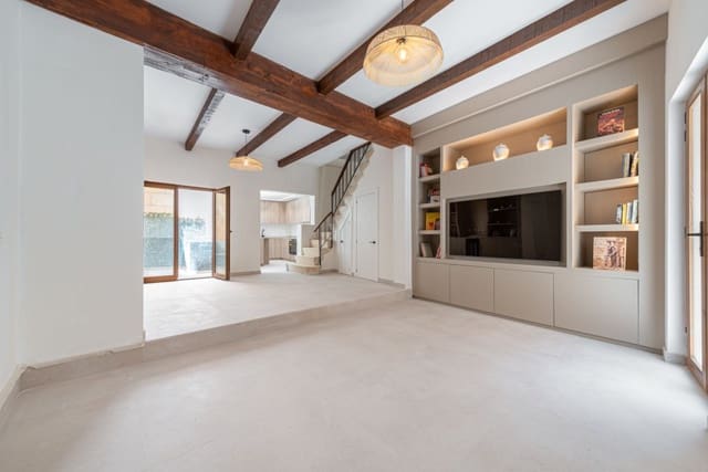 3 soveværelse Byhus til salg i Pollensa / Pollença med swimmingpool - € 1.100.000 (Ref: 8954111)