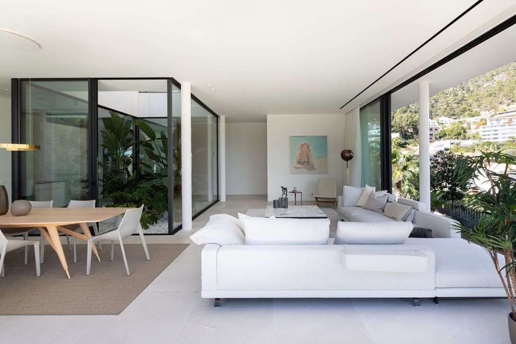 4 bedroom Villa for sale in Genova with pool garage - € 4,150,000 (Ref: 8982211)