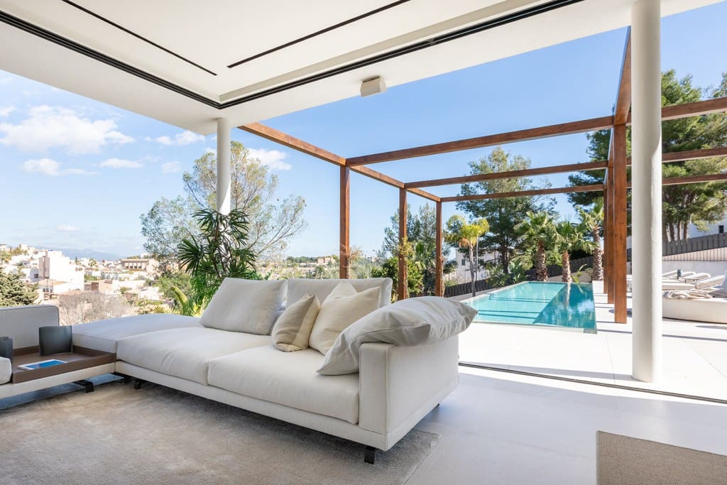 4 bedroom Villa for sale in Genova with pool garage - € 4,150,000 (Ref: 8982211)