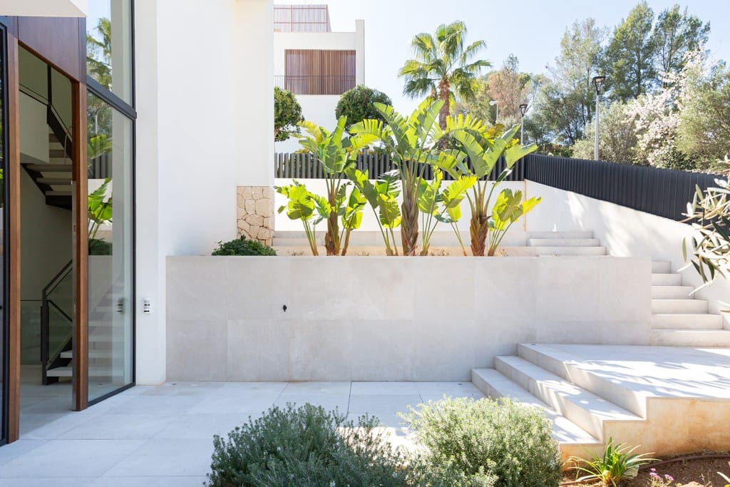 4 bedroom Villa for sale in Genova with pool garage - € 4,150,000 (Ref: 8982211)