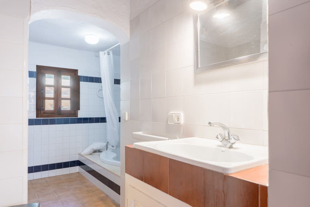 7 soverom Villa til salgs i Sant Antoni de Portmany med svømmebasseng - € 3 500 000 (Ref: 8988070)