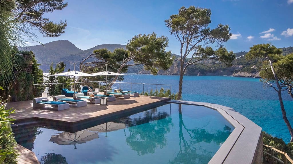 4 soveværelse Villa til salg i Es Camp De Mar / El Camp De Mar med swimmingpool garage - € 11.500.000 (Ref: 8998577)