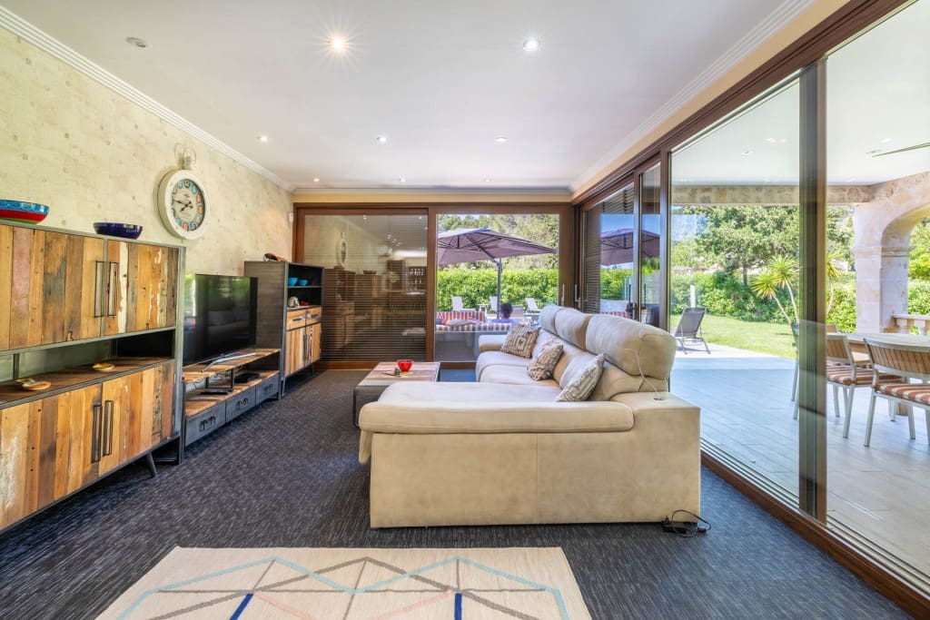 5 bedroom Villa for sale in Pollensa / Pollenca with pool - € 1,350,000 (Ref: 9001066)