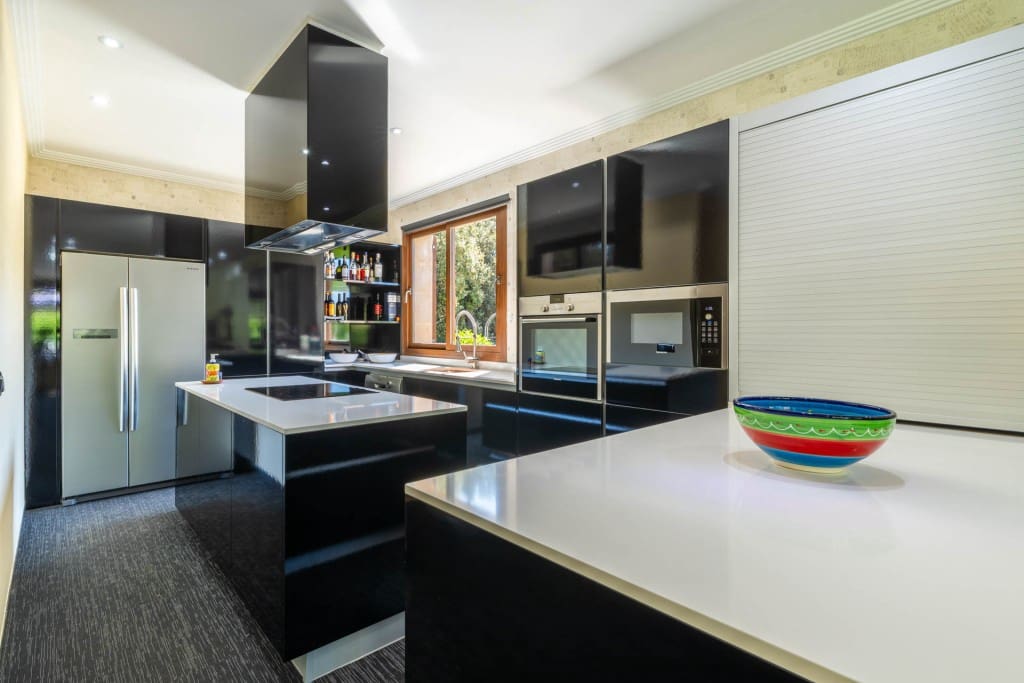 5 bedroom Villa for sale in Pollensa / Pollenca with pool - € 1,350,000 (Ref: 9001066)