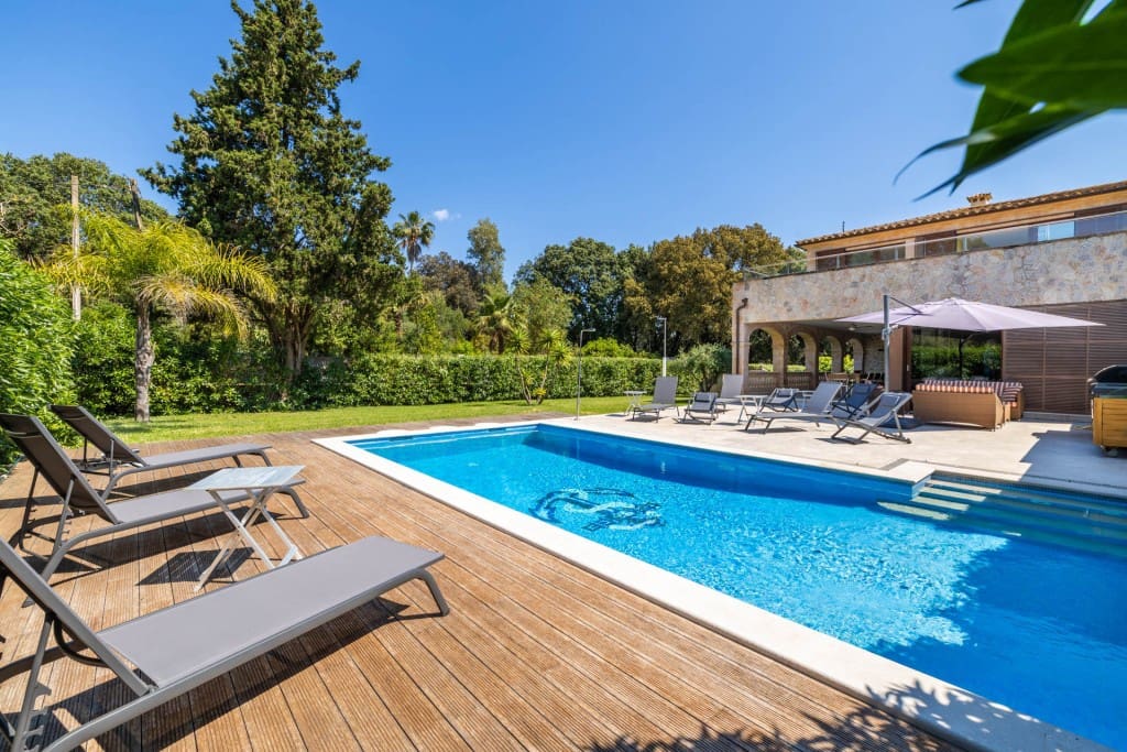 5 bedroom Villa for sale in Pollensa / Pollenca with pool - € 1,350,000 (Ref: 9001066)