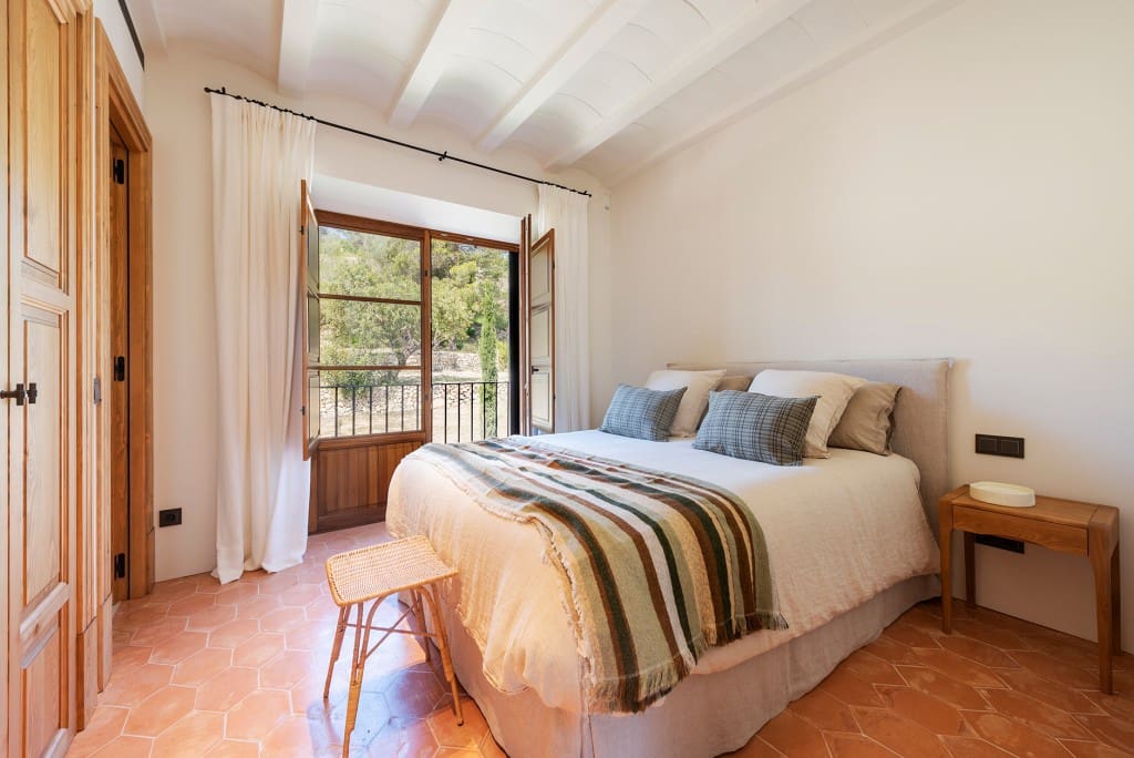 6 soveværelse Finca/Landehus til salg i Alaro med swimmingpool garage - € 6.425.000 (Ref: 9006796)