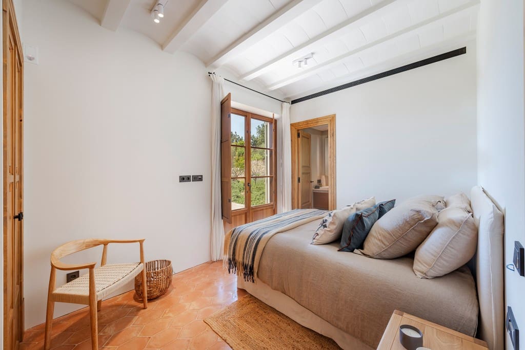 6 soveværelse Finca/Landehus til salg i Alaro med swimmingpool garage - € 6.425.000 (Ref: 9006796)