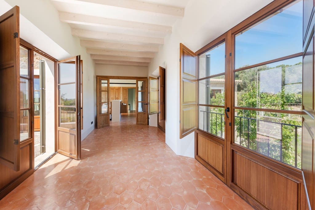 6 soveværelse Finca/Landehus til salg i Alaro med swimmingpool garage - € 6.425.000 (Ref: 9006796)