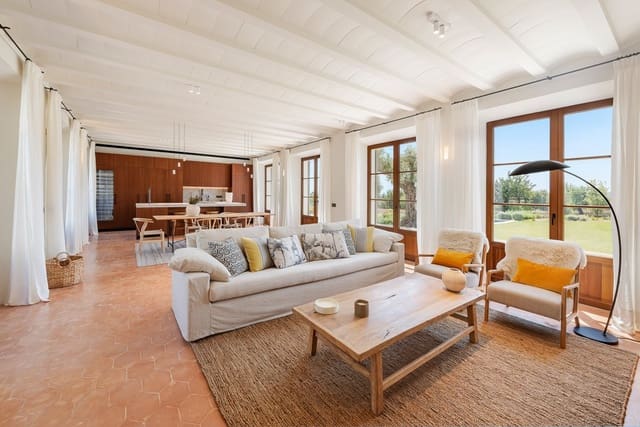 6 soverom Finca/Herregård til salgs i Alaró med svømmebasseng garasje - € 6 425 000 (Ref: 9006796)