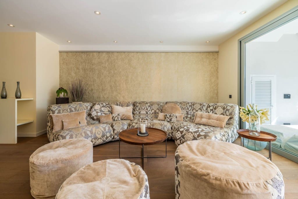 3 soveværelse Lejlighed til salg i Bendinat med swimmingpool garage - € 2.250.000 (Ref: 9014202)