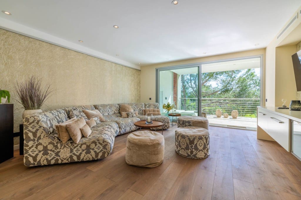 3 soveværelse Lejlighed til salg i Bendinat med swimmingpool garage - € 2.250.000 (Ref: 9014202)