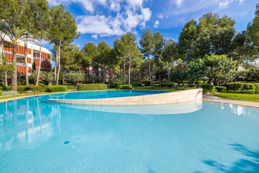 3 soveværelse Lejlighed til salg i Bendinat med swimmingpool garage - € 2.250.000 (Ref: 9014202)