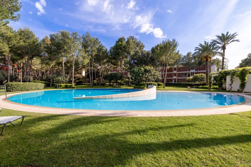 3 soveværelse Lejlighed til salg i Bendinat med swimmingpool garage - € 2.250.000 (Ref: 9014202)