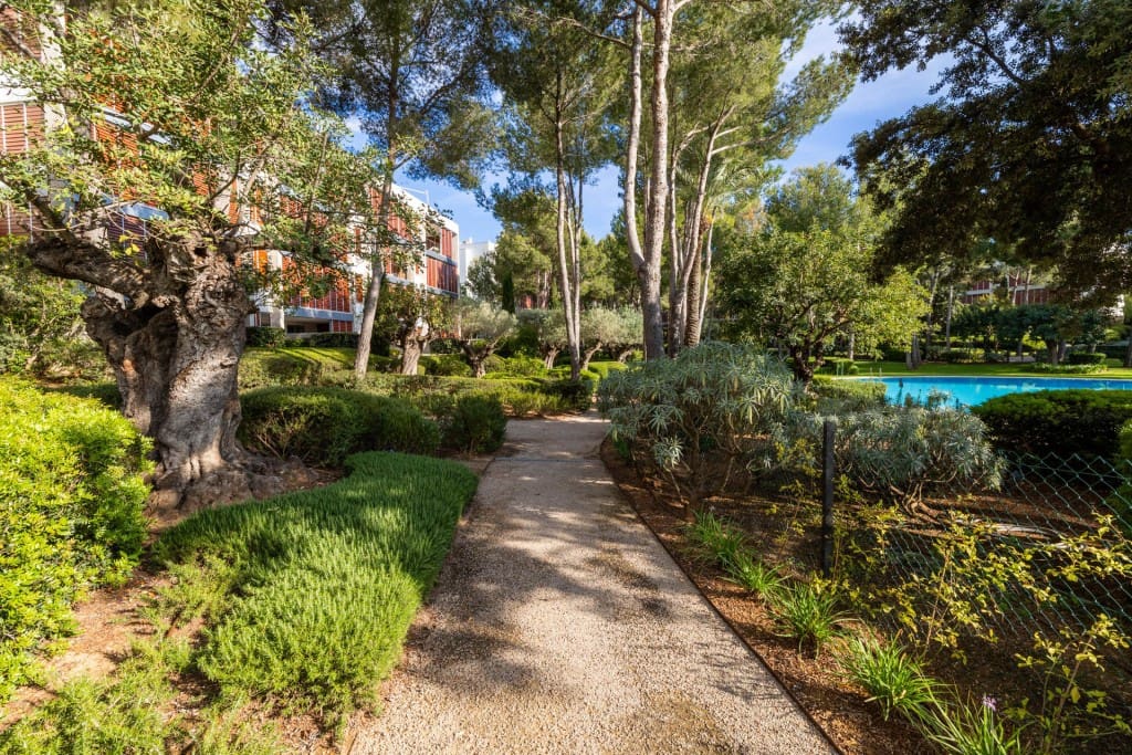 3 soveværelse Lejlighed til salg i Bendinat med swimmingpool garage - € 2.250.000 (Ref: 9014202)