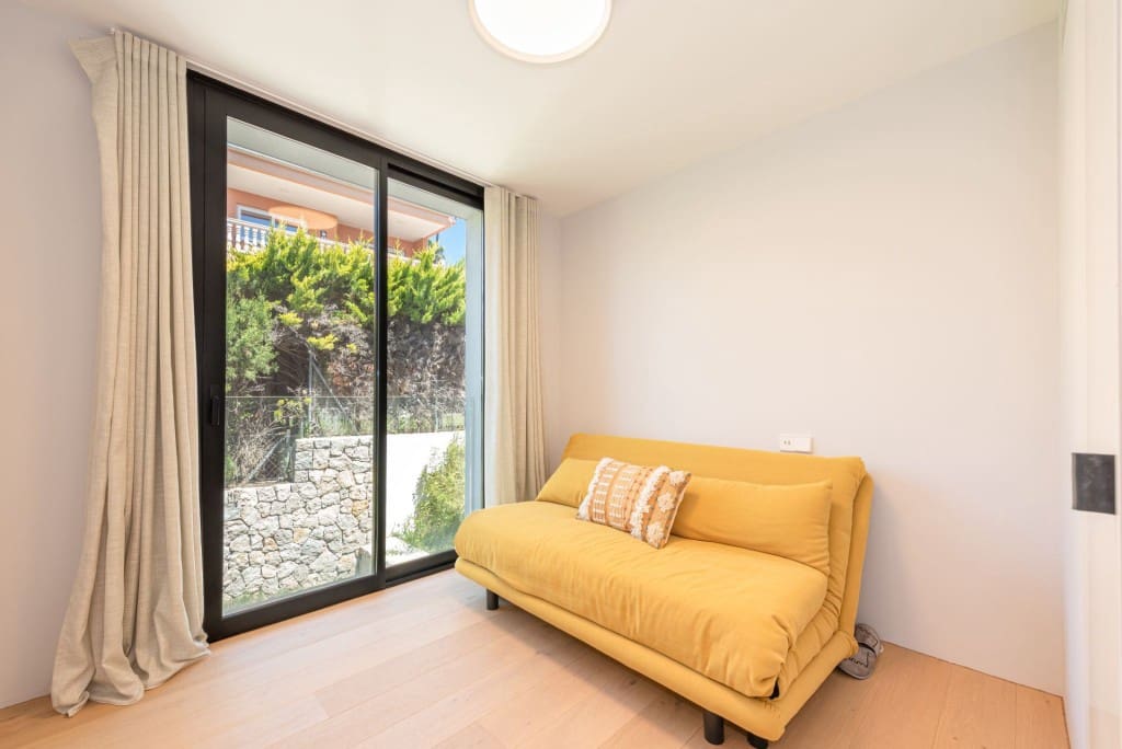 3 bedroom Villa for sale in Alcudia with pool - € 1,900,000 (Ref: 9016816)