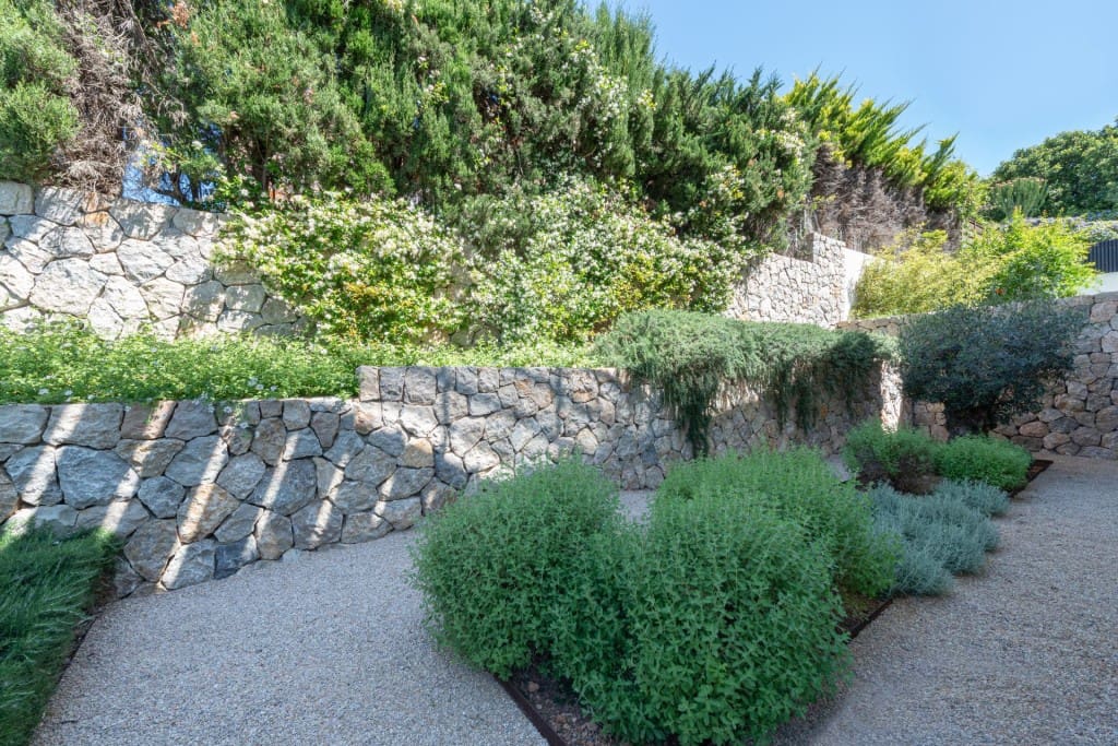 3 bedroom Villa for sale in Alcudia with pool - € 1,900,000 (Ref: 9016816)